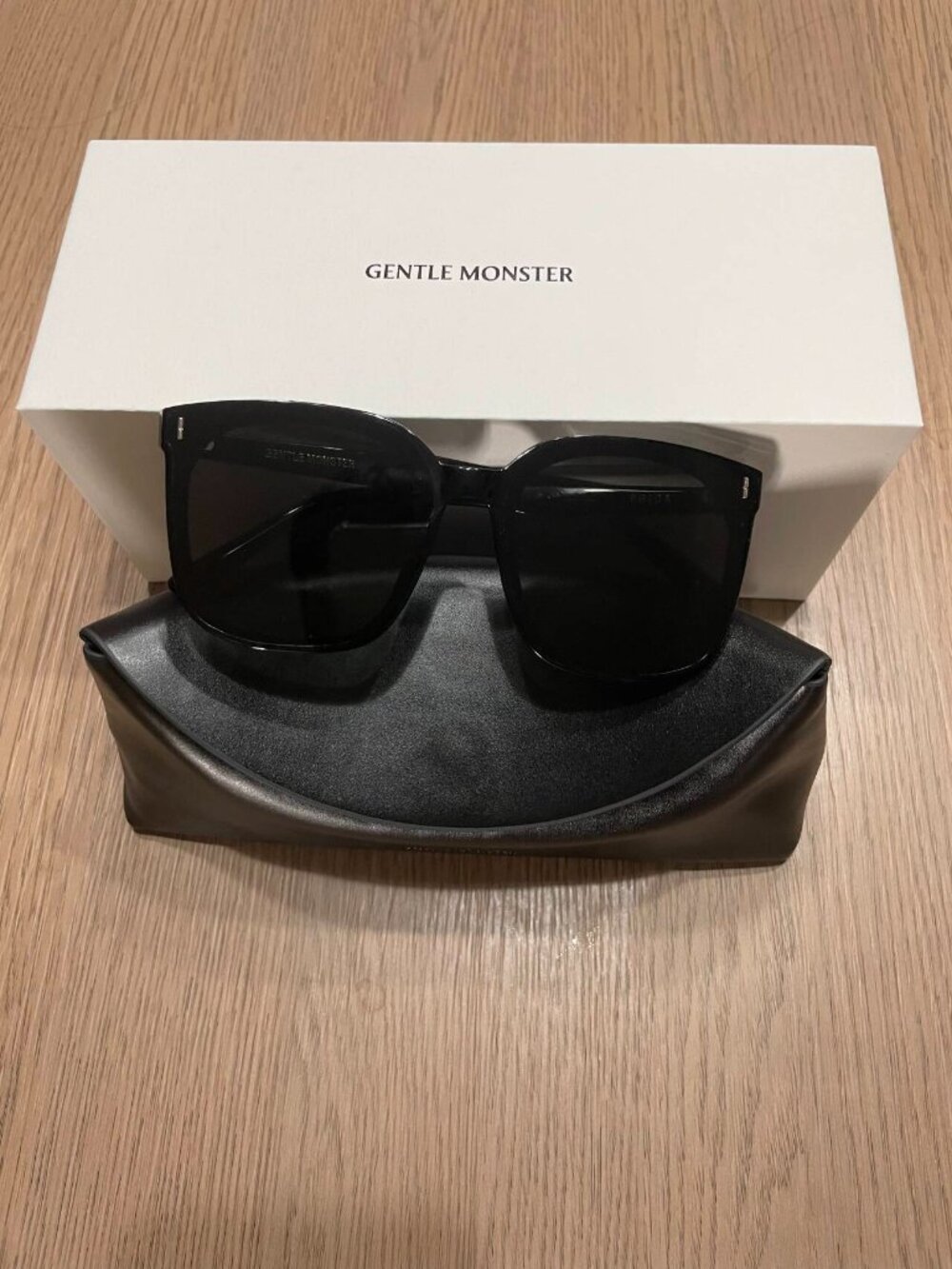 Gentle Monster FRIDA Black Oversized Sunglasses